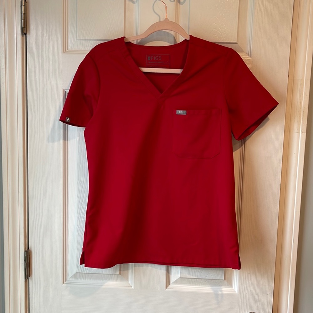 Red figs scrub top
